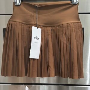 ALO Yoga Women's Brown Pleated Skirt